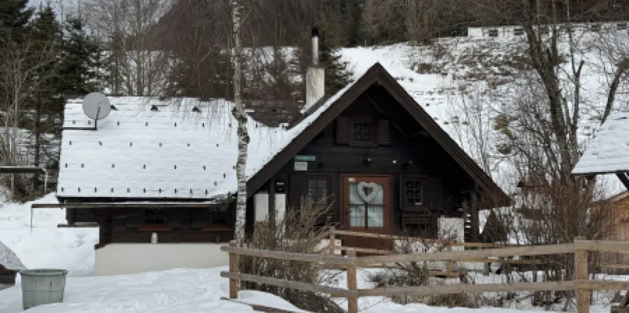 Fischerhütte im Winter